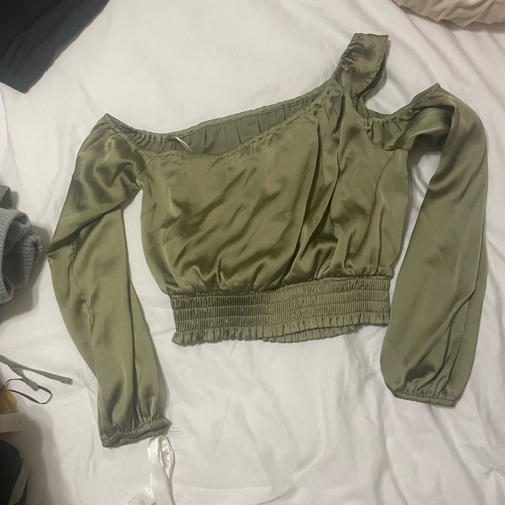 Boutique green asymmetrical top